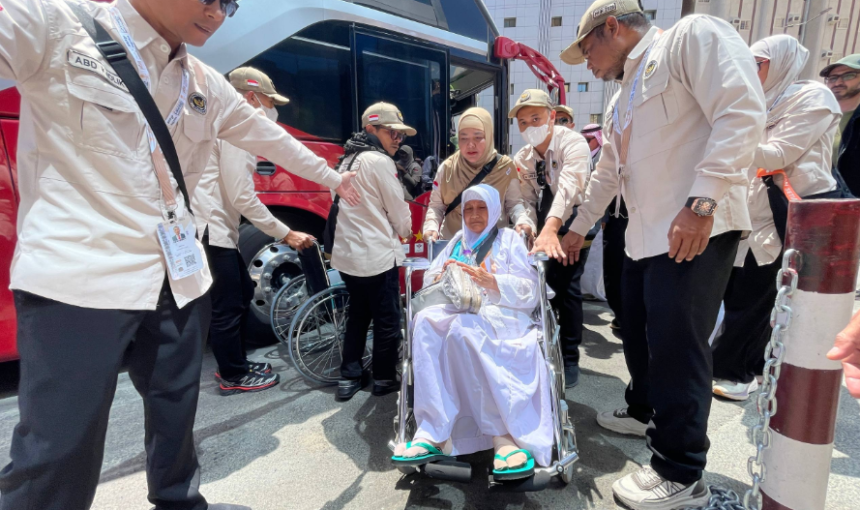 Kloter Pertama Jemaah Haji Indonesia Tiba di Makkah, Awali Kedatangan Gelombang Pertama