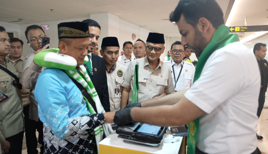 Menhaj Tinjau Makkah Route di Juanda, Tegaskan Transformasi Layanan Berbasis Kemudahan