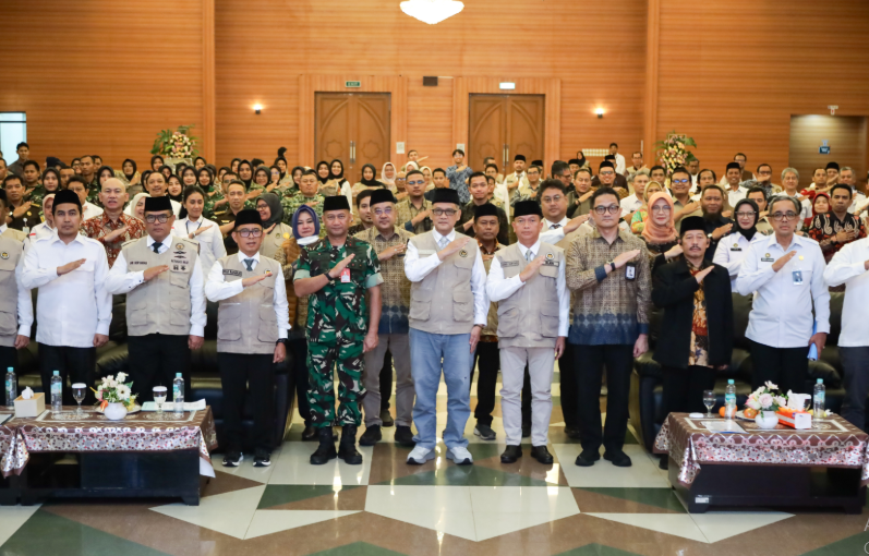 Tingkatkan Kualitas Layanan Haji, Menhaj Tekankan Peran Vital Petugas Pengawas dan Tim Monev