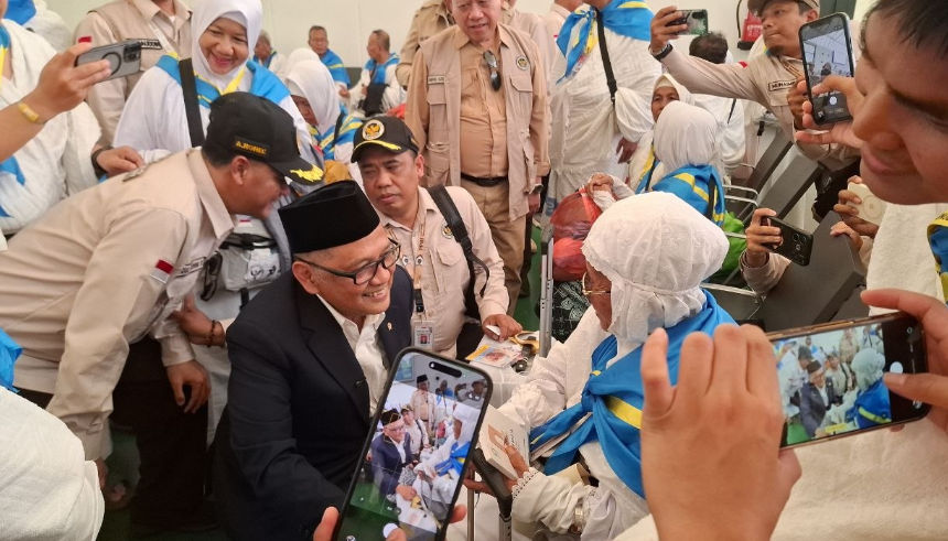 Menhaj Pimpin Kedatangan Amirulhaj Gelombang Kedua di Arab Saudi