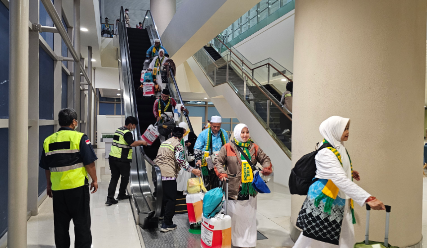 Kemenhaj Kawal Kepulangan Jemaah dari Tanah Suci, Air Zamzam Akan Didistribusikan di Tanah Air